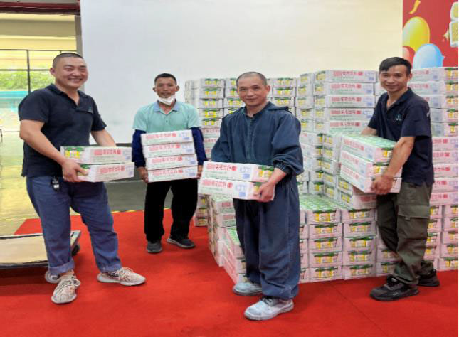 letou官网化学工会开展2024年“情系员工，夏日送清凉”慰问活动-3